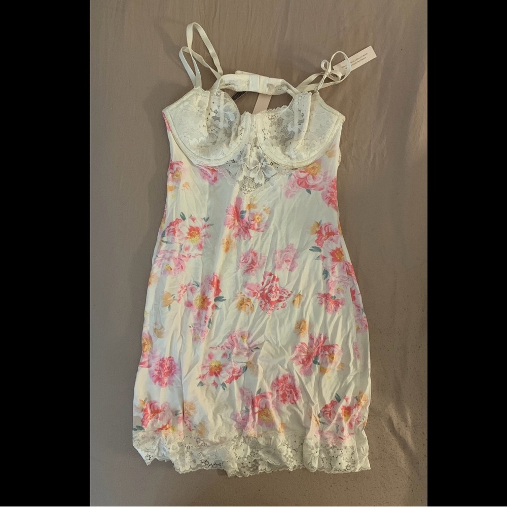 Victoria's Secret Pink and White Chemise with Lace Trim